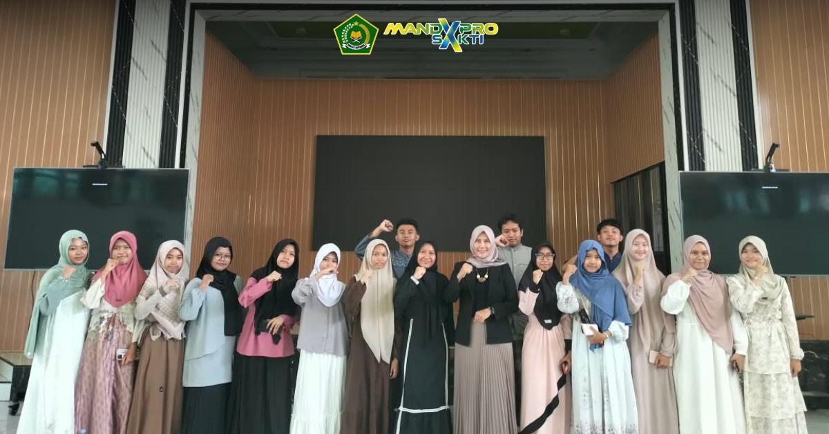Asah Keterampilan Publik Speaking, Jurnalistik MAN 2 Kota Probolinggo Gelar Pelatihan Bersama Founder LKP Pratama Mulia